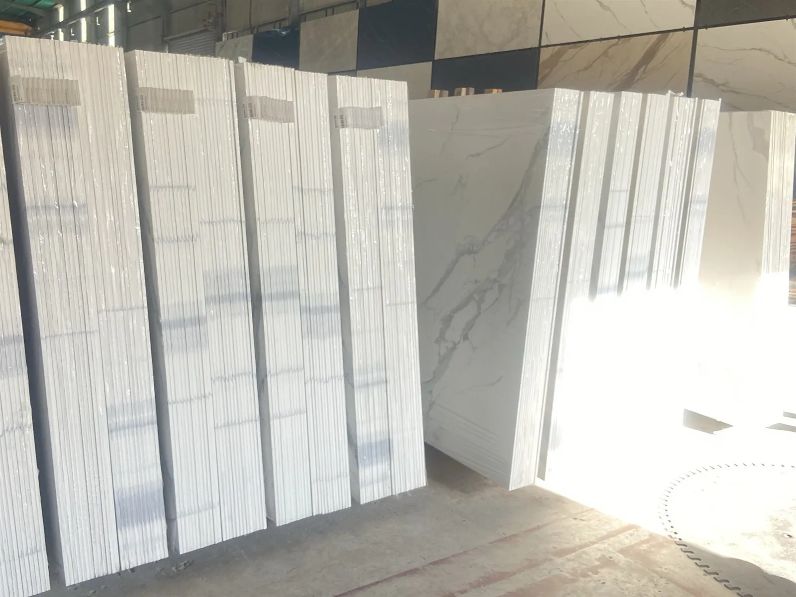 Large sintered stone slabs for living rooms Large sintered stone slabs for living rooms